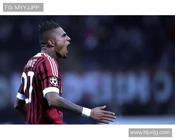 足球巨星与可爱幼崽的奇妙邂逅温暖瞬间分享